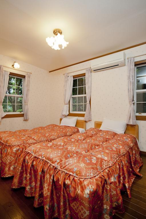 Izumigo Izukogen Dog Paradise Hotel & Cottage Ito  Rum bild